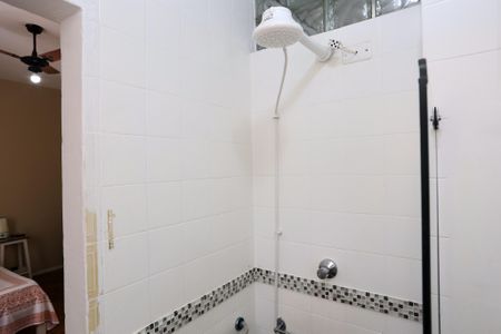 Apartamento à venda com 75m², 3 quartos e sem vaga Apartamento à venda com 75m², 3 quartos e sem vagaBanheiro da Suíte