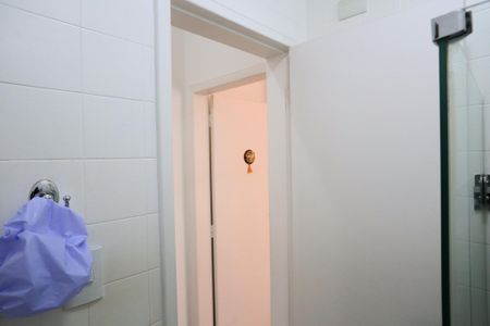 Apartamento à venda com 75m², 3 quartos e sem vaga Apartamento à venda com 75m², 3 quartos e sem vagaBanheiro