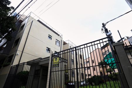 Apartamento à venda com 75m², 3 quartos e sem vaga Apartamento à venda com 75m², 3 quartos e sem vagaFachada