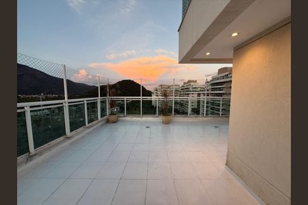 Apartamento para alugar com 197m², 2 quartos e 1 vaga Apartamento para alugar com 197m², 2 quartos e 1 vagaÁrea externa