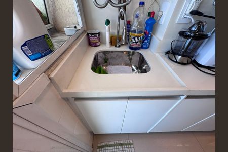 Apartamento para alugar com 197m², 2 quartos e 1 vaga Apartamento para alugar com 197m², 2 quartos e 1 vagaCozinha e Área de Serviço