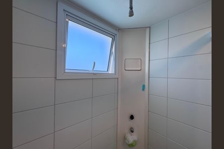 Apartamento para alugar com 197m², 2 quartos e 1 vaga Apartamento para alugar com 197m², 2 quartos e 1 vagaSuíte 2 - Banheiro