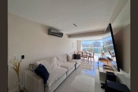 Apartamento para alugar com 197m², 2 quartos e 1 vaga Apartamento para alugar com 197m², 2 quartos e 1 vagaSala
