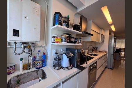 Apartamento para alugar com 197m², 2 quartos e 1 vaga Apartamento para alugar com 197m², 2 quartos e 1 vagaCozinha e Área de Serviço