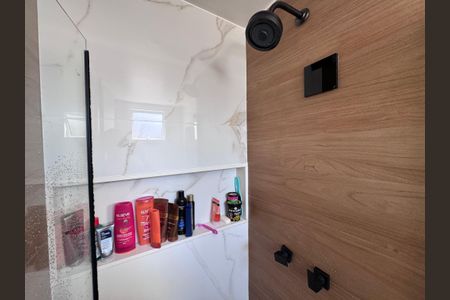 Apartamento para alugar com 197m², 2 quartos e 1 vaga Apartamento para alugar com 197m², 2 quartos e 1 vagaSuíte 1 - Banheiro