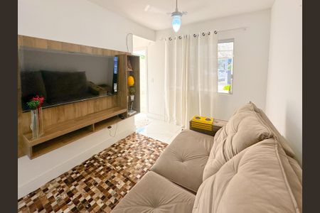 Sala de TV de casa para alugar com 2 quartos, 109m² em Ingleses do Rio Vermelho, Florianópolis