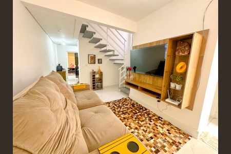 Sala de TV de casa para alugar com 2 quartos, 109m² em Ingleses do Rio Vermelho, Florianópolis