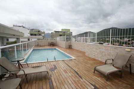 Apartamento à venda com 60m², 2 quartos e 1 vagaÁrea comum - Piscina