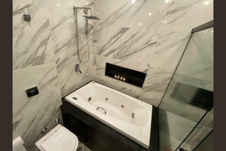 Banheiro de apartamento para alugar com 1 quarto, 60m² em Copacabana, Rio de Janeiro