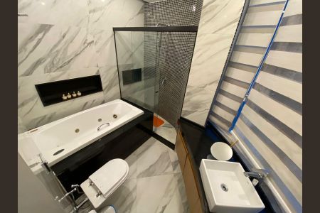 Banheiro de apartamento para alugar com 1 quarto, 60m² em Copacabana, Rio de Janeiro