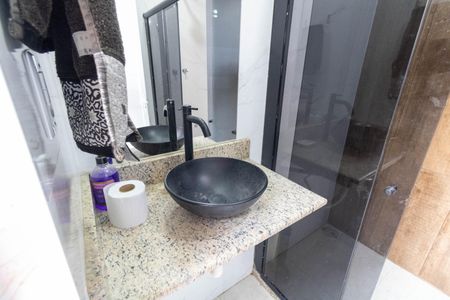 Casa para alugar com 320m², 2 quartos e 3 vagasBanheiro de serviço