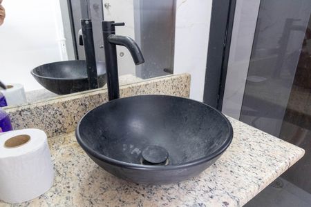 Casa para alugar com 320m², 2 quartos e 3 vagasBanheiro de serviço