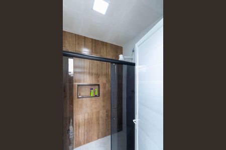 Casa para alugar com 320m², 2 quartos e 3 vagasBanheiro de serviço