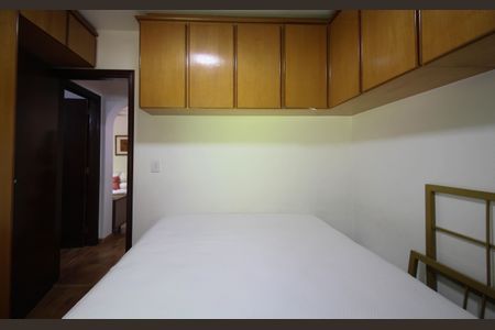 Quarto 1 de apartamento para alugar com 2 quartos, 58m² em Vila Andrade, São Paulo