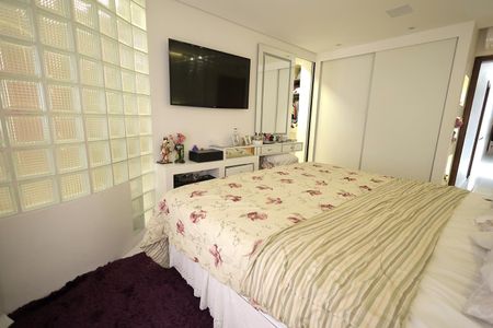 Casa para alugar com 335m², 4 quartos e 4 vagas Casa para alugar com 335m², 4 quartos e 4 vagasQuarto Suíte 4
