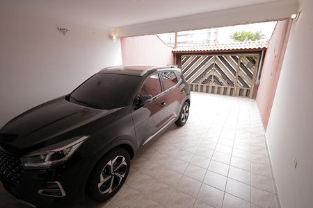 Casa para alugar com 335m², 4 quartos e 4 vagas Casa para alugar com 335m², 4 quartos e 4 vagasGaragem