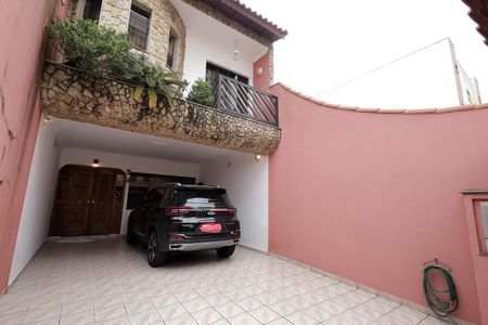 Casa para alugar com 335m², 4 quartos e 4 vagas Casa para alugar com 335m², 4 quartos e 4 vagasGaragem