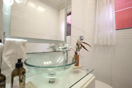 Casa para alugar com 335m², 4 quartos e 4 vagas Casa para alugar com 335m², 4 quartos e 4 vagasBanheiro
