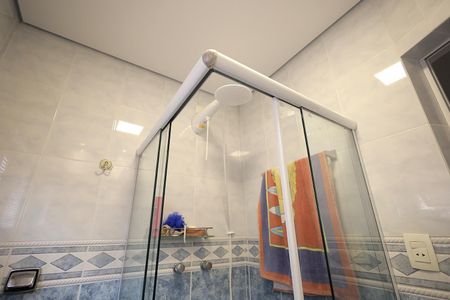 Casa para alugar com 335m², 4 quartos e 4 vagas Casa para alugar com 335m², 4 quartos e 4 vagasBanheiro Suíte 1