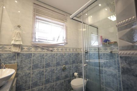 Casa para alugar com 335m², 4 quartos e 4 vagas Casa para alugar com 335m², 4 quartos e 4 vagasBanheiro Suíte 1