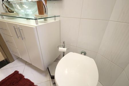 Casa para alugar com 335m², 4 quartos e 4 vagas Casa para alugar com 335m², 4 quartos e 4 vagasBanheiro