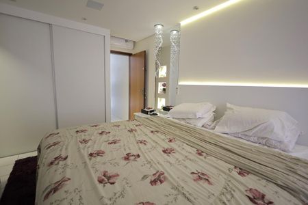Casa para alugar com 335m², 4 quartos e 4 vagas Casa para alugar com 335m², 4 quartos e 4 vagasQuarto Suíte 4