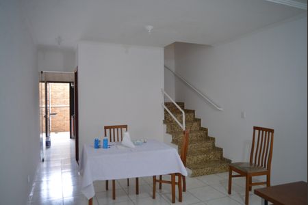 Casa para alugar com 3 quartos, 130m² em Jardim Teles de Menezes, Santo André