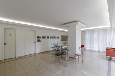 Apartamento à venda com 76m², 3 quartos e sem vagaÁrea comum - Salão de festas