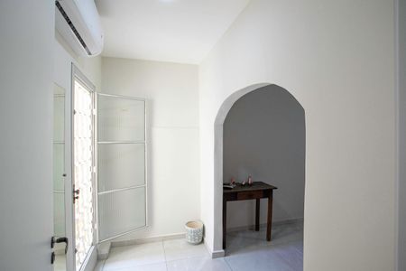 Casa à venda com 200m², 3 quartos e 2 vagasSuíte 