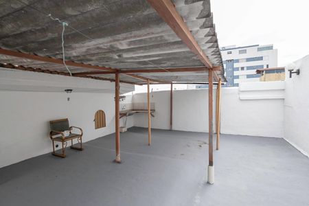 Casa à venda com 200m², 3 quartos e 2 vagasTerraço