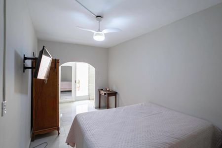 Casa à venda com 200m², 3 quartos e 2 vagasSuíte 