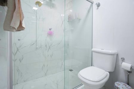 Casa à venda com 200m², 3 quartos e 2 vagasBanheiro da suíte 