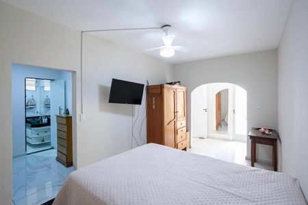 Casa à venda com 200m², 3 quartos e 2 vagasSuíte 