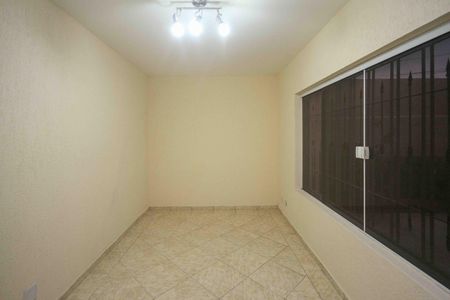 Casa para alugar com 2 quartos, 180m² em Vila Antonieta, São Paulo