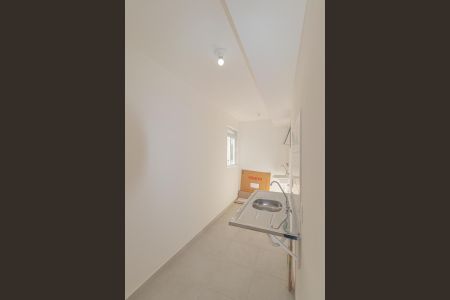 Apartamento à venda com 44m², 2 quartos e 1 vaga Apartamento à venda com 44m², 2 quartos e 1 vagaCozinha e Área de Serviço