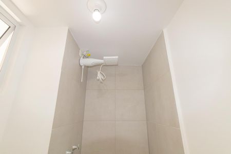 Apartamento à venda com 44m², 2 quartos e 1 vaga Apartamento à venda com 44m², 2 quartos e 1 vagaBanheiro