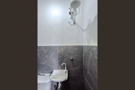 Banheiro de kitnet/studio para alugar com 1 quarto, 18m² em Ipiranga, São Paulo