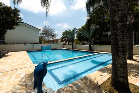 Apartamento para alugar com 70m², 3 quartos e 1 vagaÁrea comum - Piscina