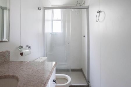 Apartamento à venda com 75m², 3 quartos e 1 vaga Apartamento à venda com 75m², 3 quartos e 1 vagaBanheiro social