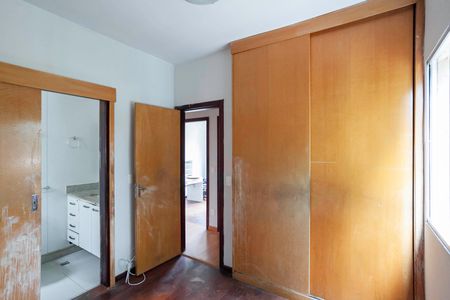 Apartamento à venda com 75m², 3 quartos e 1 vaga Apartamento à venda com 75m², 3 quartos e 1 vagaSuíte
