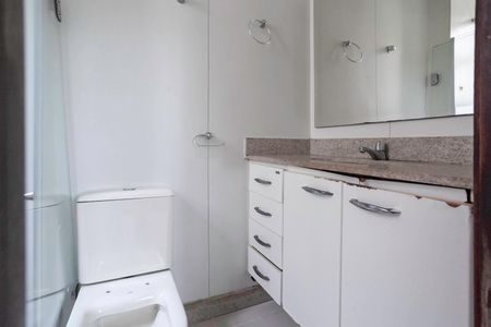 Apartamento à venda com 75m², 3 quartos e 1 vaga Apartamento à venda com 75m², 3 quartos e 1 vagaBanheiro da suíte