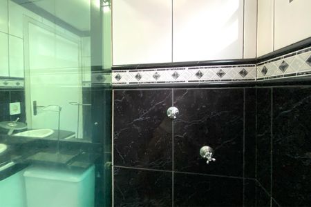 Apartamento à venda com 64m², 3 quartos e 1 vaga Apartamento à venda com 64m², 3 quartos e 1 vagaBanheiro