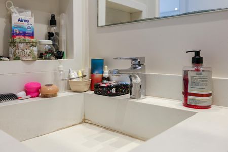 Apartamento à venda com 74m², 3 quartos e 2 vagasBanheiro