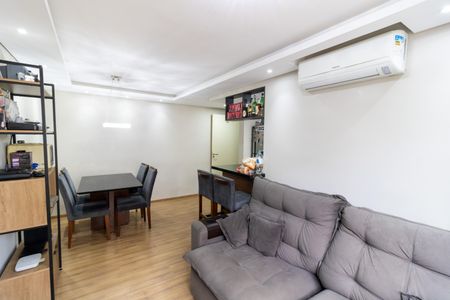Sala de apartamento à venda com 2 quartos, 50m² em Vila Nova, Porto Alegre