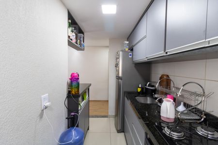 Cozinha de apartamento à venda com 2 quartos, 50m² em Vila Nova, Porto Alegre