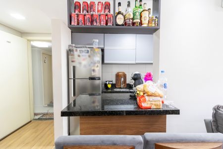 Cozinha de apartamento à venda com 2 quartos, 50m² em Vila Nova, Porto Alegre