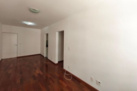Apartamento para alugar com 74m², 1 quarto e 1 vagaSala