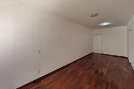Sala de apartamento para alugar com 1 quarto, 74m² em Cambuí, Campinas