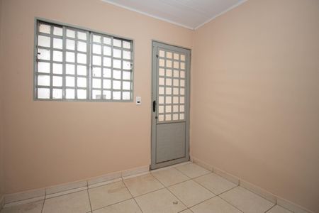 Sala 1 de casa para alugar com 3 quartos, 160m² em Qr 4, Brasília