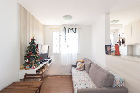 Sala de apartamento para alugar com 2 quartos, 45m² em Itaquera, São Paulo